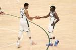 Woj：雄鹿交易霍勒迪前没有告知字母哥 球队不想让他为难