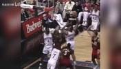 NBA最经典的镜头之一！穆大叔摇手指名场面！